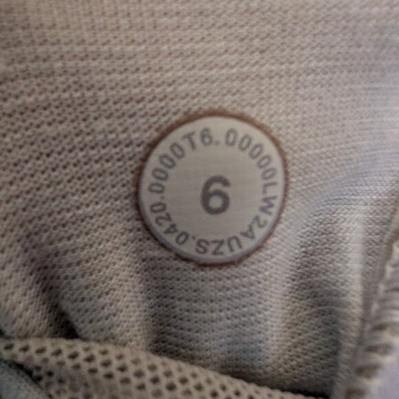 lululemon Energy Longline Bra Medium Support, B–C Cups, Sz 6, Light Blue Camo - Picture 4 of 4